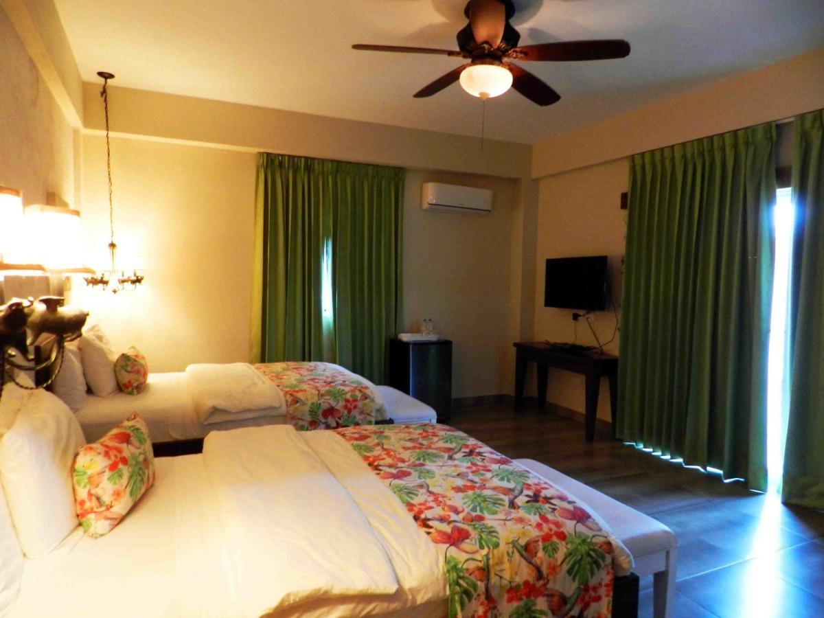 Mon Hotel Boutique Констанса Экстерьер фото