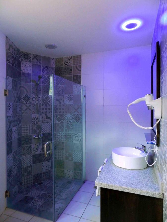 Mon Hotel Boutique Констанса Экстерьер фото